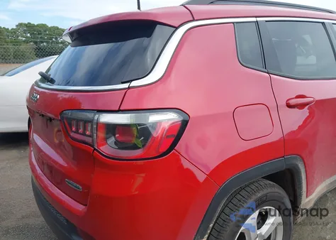 2018 Jeep Compass Latitude 4X4 from USA, damaged, VIN 3C4NJDBB9JT160925